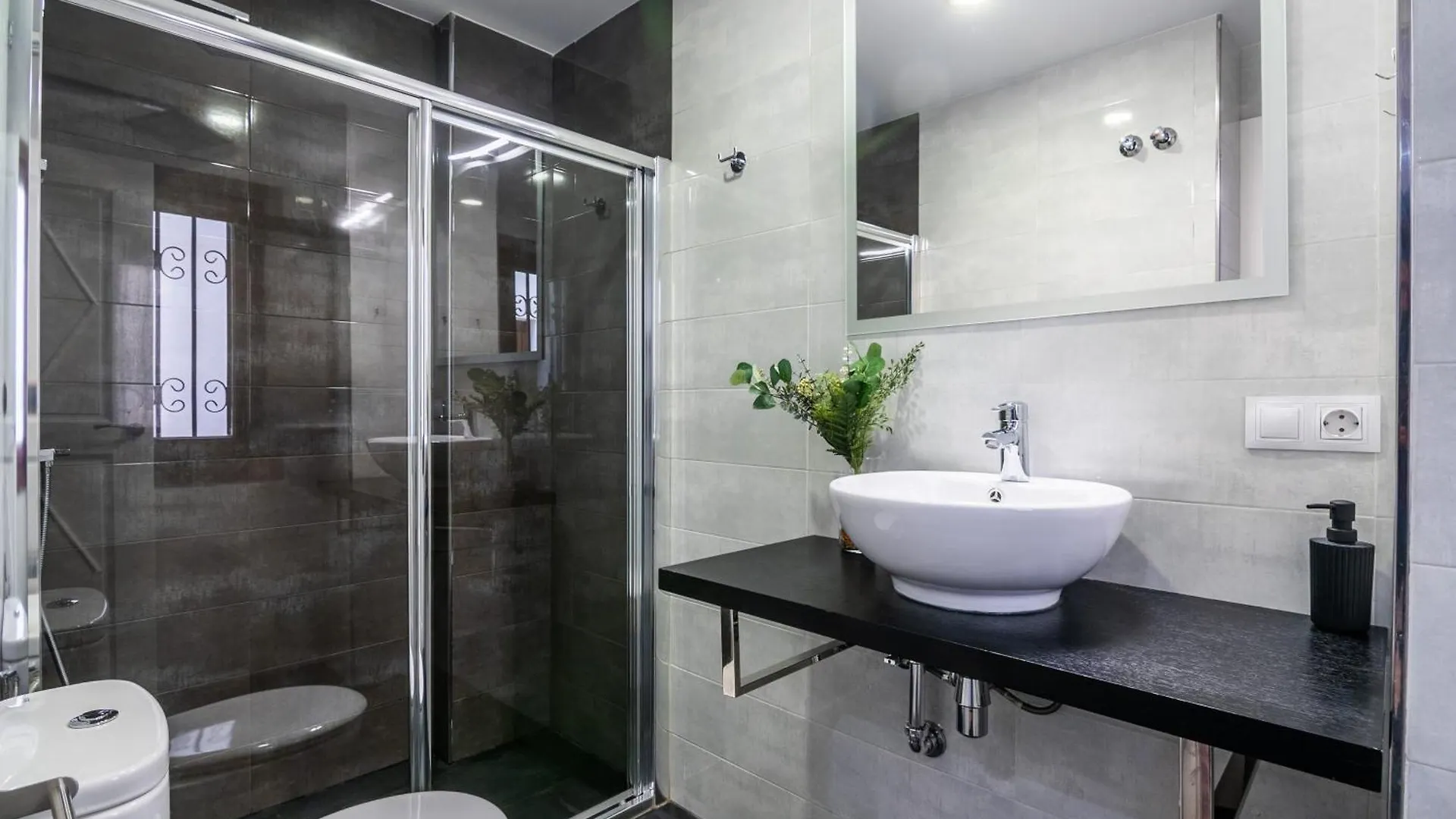 Tuguest Concepcion Apartment 그라나다 스페인